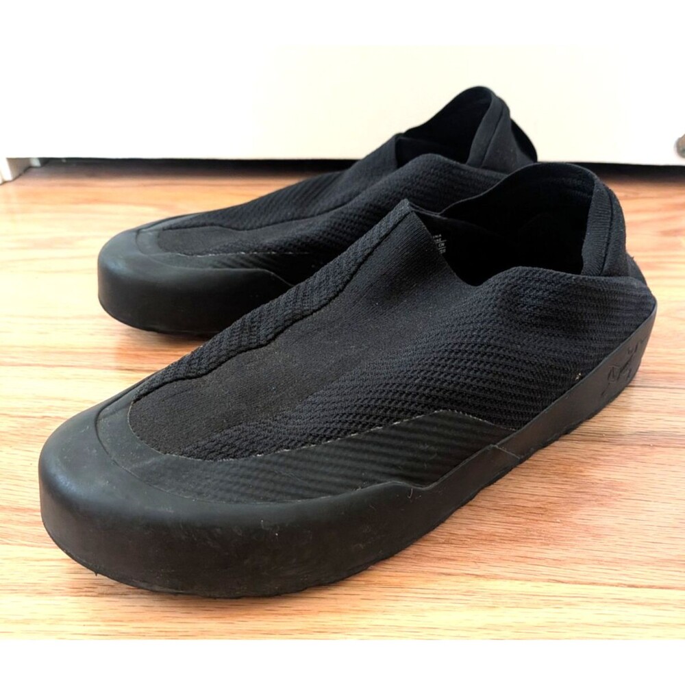 Arc'teryx Kragg Black Men's Size US 9.5 EU 43 1/3 Vibram Soles Slip On Shoes